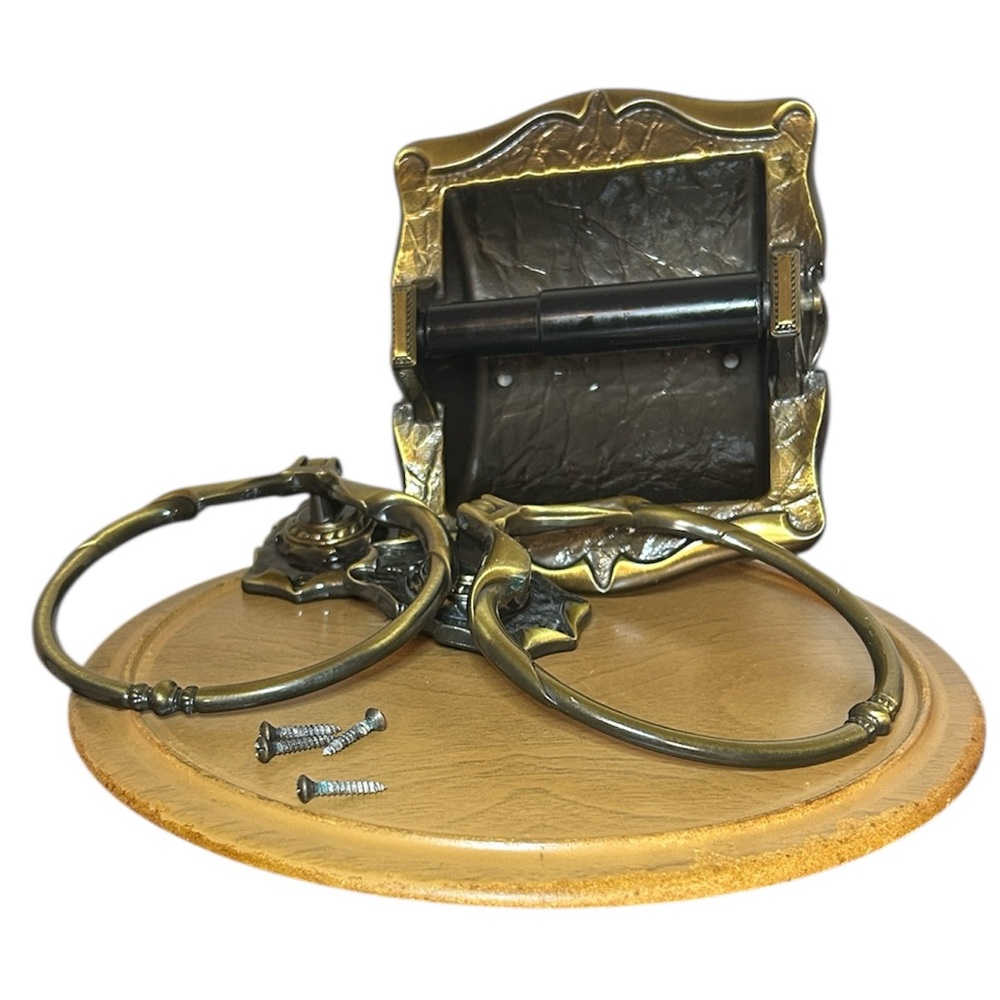 Vintage ornate metal bathroom hardware set toilet paper holder towel‎ rings 1972